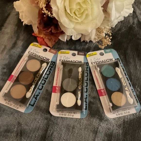 L.A. Colors | Makeup | Bundle Color Eyeshadow Palette | Poshmark